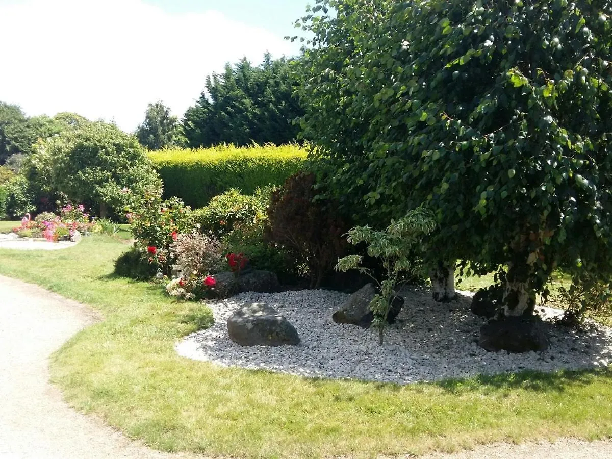 Holiday Home Near The Pink Granite Coast Pedernec 0*,  France