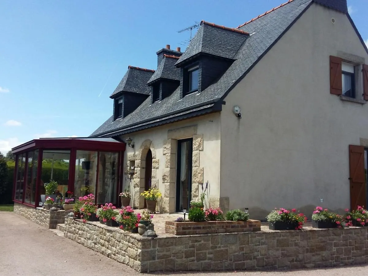 Holiday Home Near The Pink Granite Coast Pedernec