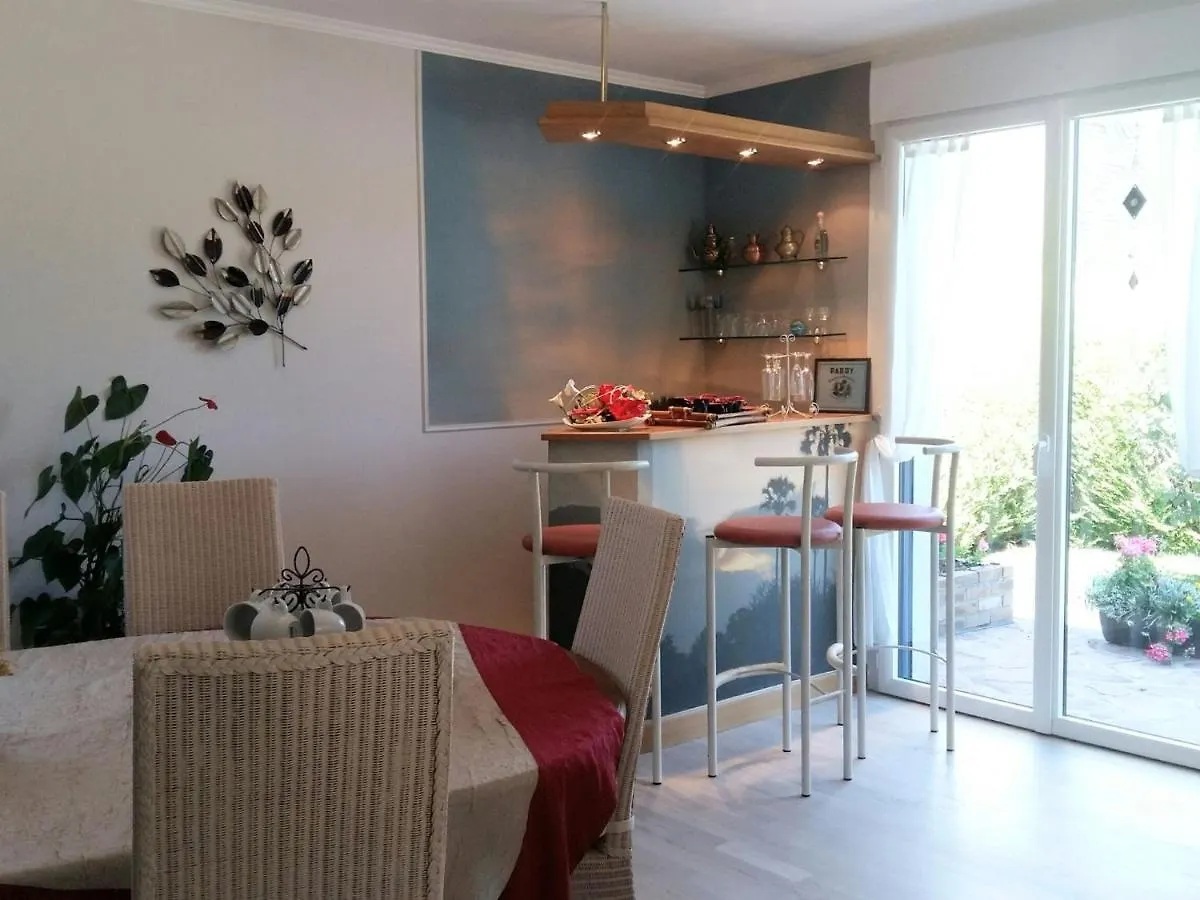 Holiday Home Near The Pink Granite Coast Pedernec