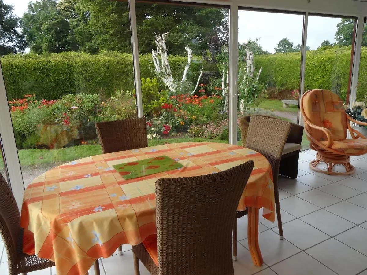 Holiday Home Near The Pink Granite Coast Pedernec